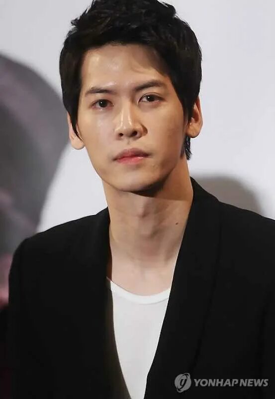 Ю ён чхоль. Чон и чхоль фото. Чон и чхоль. Чон чхан ха. Корейский актер чон чхоль.