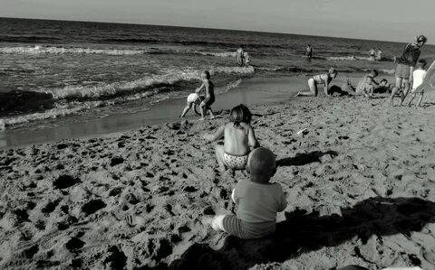 Черно-белая фотосессия у моря: дети и море Альбом открытий centralnaya18.ru...