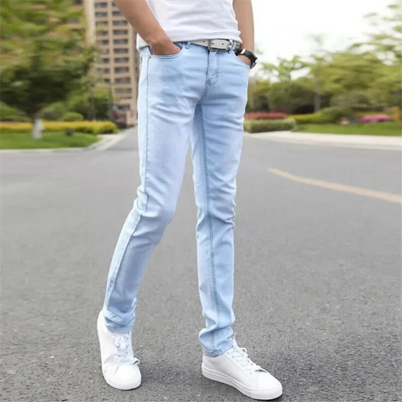 Купить летние джинсы мужские тонкие. Голубые джинсы мужские. Светлые джинсы. Светло синие джинсы мужские. Летние голубые джинсы мужские.