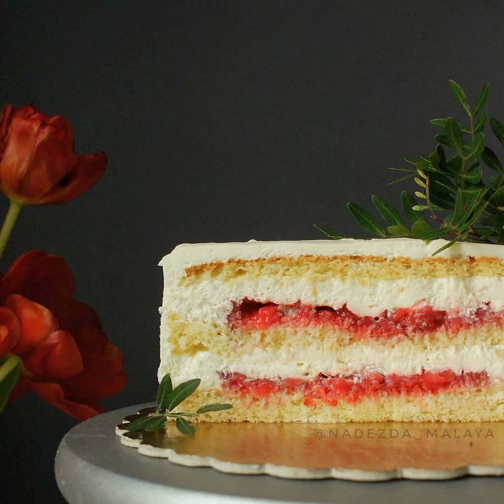 прикольные надписи на торт коллеге. кондитер. печь торт. вы будете в шоке от этих тортов! топ украшений тортов. торт клубника со сливками.