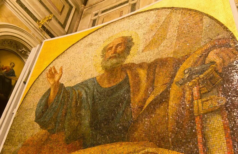 Исаакиевский собор внутри. Мозаики исаакиевского собора. Мозаика в исаакиевском соборе. Исаакиевский собор фрески. Исаакиевский собор фрески.