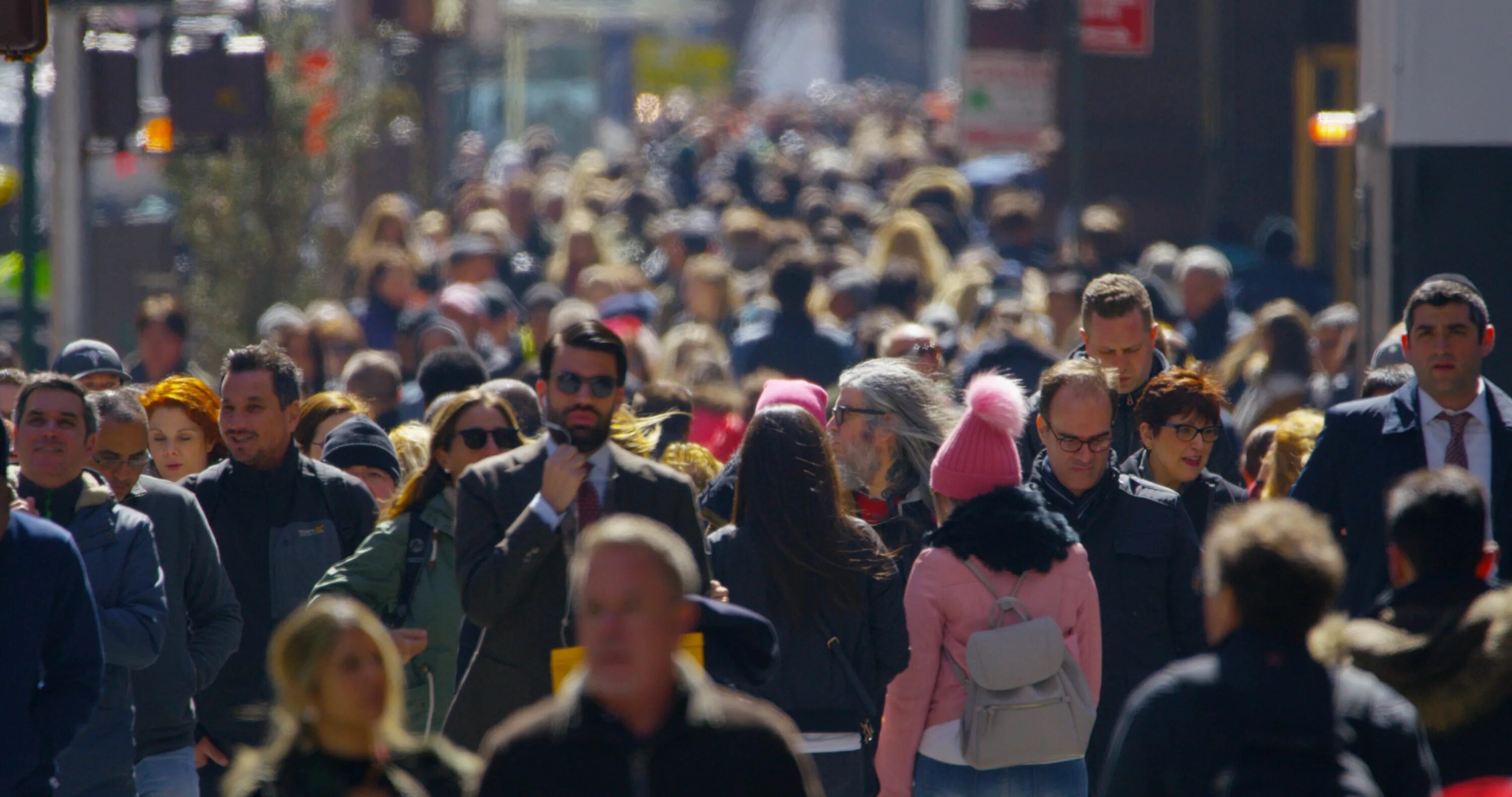 Crowded street. Толпа на улице. Прохожие толпа зарисовок. Crowd on Street NYC. Crowd in the Street.