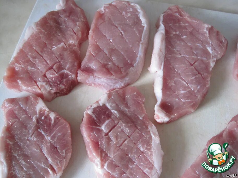 Шпигованная свинина карбонат. Дестан карбонат. Карбонат запеченный. Мясо карбонат в духовке. Свинина сыровяленая карбонат.