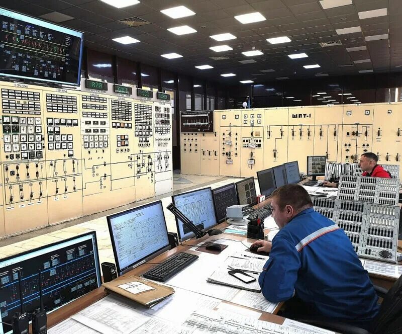 Гщу главный щит управления. Гщу стерлитамакской тэц. Тэц-27 пгу-450 бщу. Центральный щит управления тэц. Блочный щит управление тэц-27.