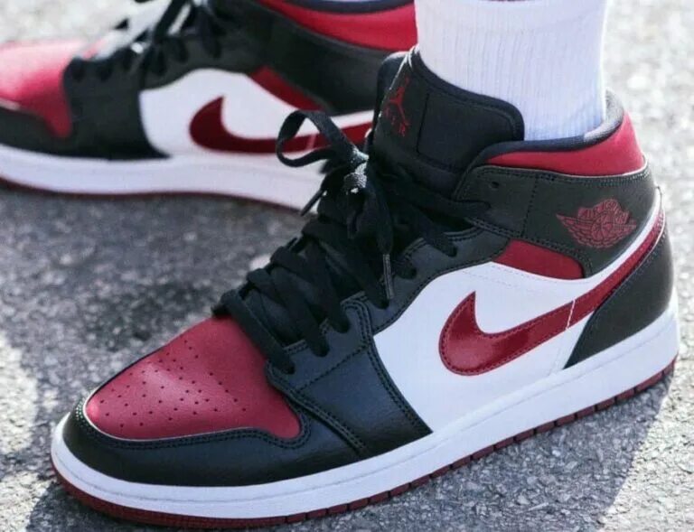 Кроссовки air jordan 1 mid