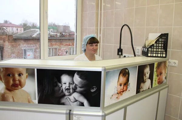 Телефон роддом великий новгород. Родильный дом великие луки. великолукский роддом. жиленков великие луки роддом.