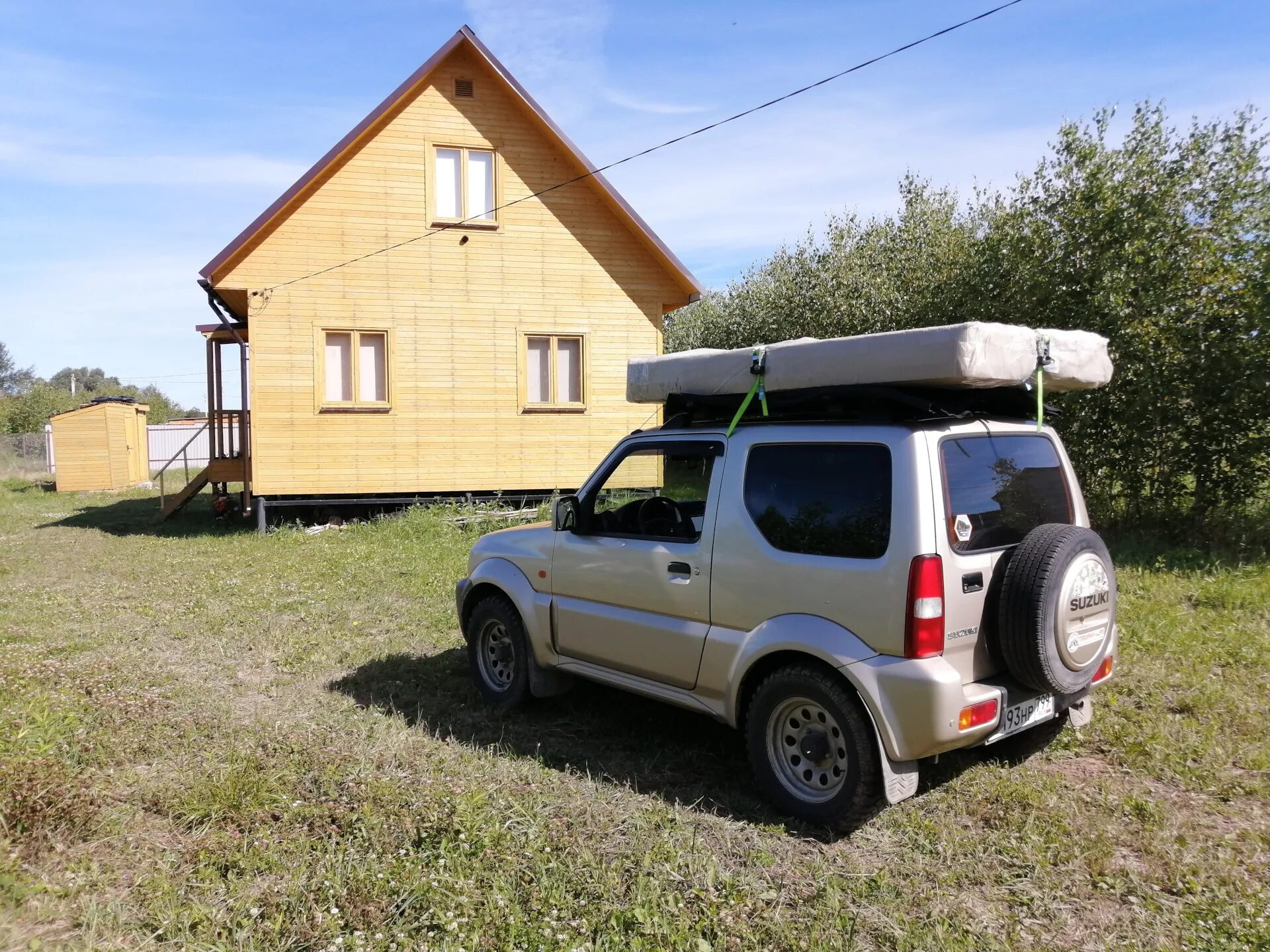Автобокс suzuki jimny. Бокс для сузуки джимни. Suzuki jimny багажник. Крыша сузуки джимни. Палатка на крышу сузуки джимни.