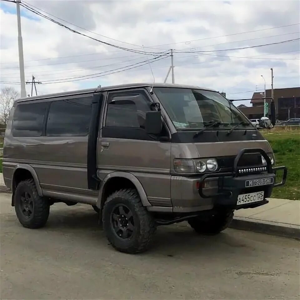 Делика кирпич фото Готовченко Mitsubishi Delica (P35W), 2,4 л, 1993 года тюнинг DRIVE2