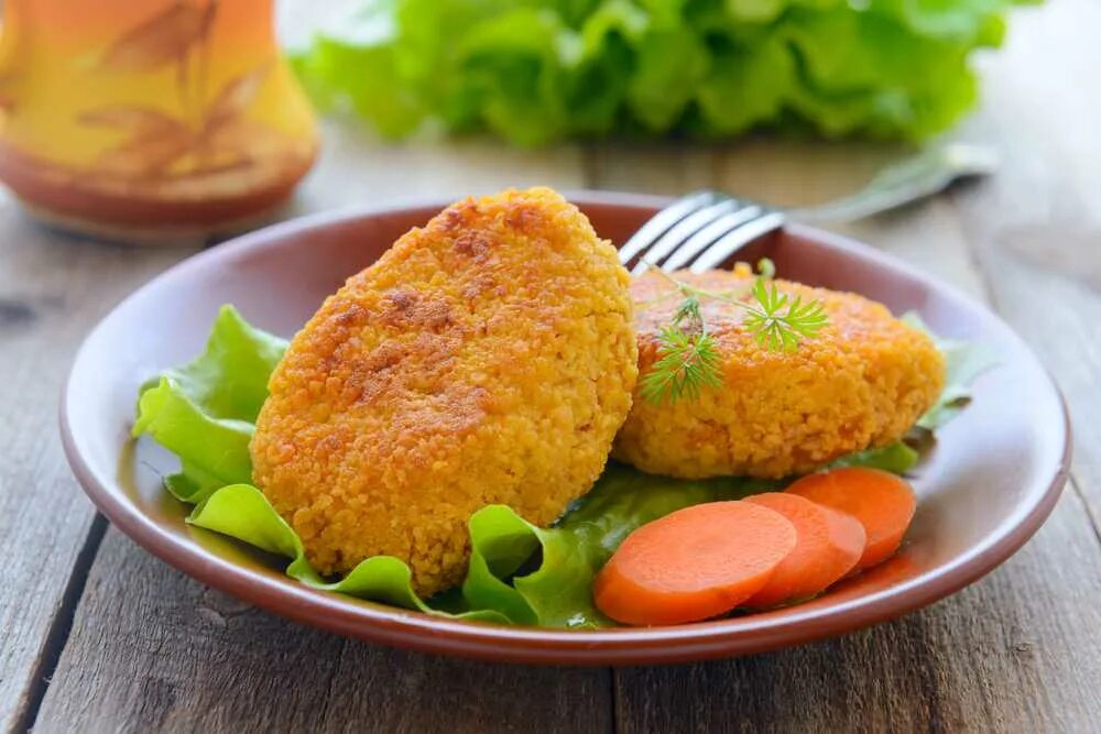 Котлеты морковные классические. Морковные котлеты. морковно-яблочные котлеты. морковно тыквенные котлеты. морковные котлеты диетические.