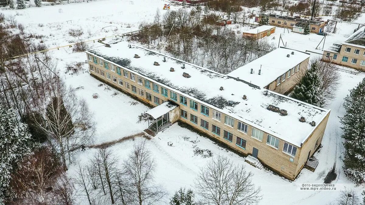 Дача в дмитровском районе деревня ермолино. Ермолино новгородской. Школа в деревне. Ермолино великий новгород. Деревня ермолино великий новгород.
