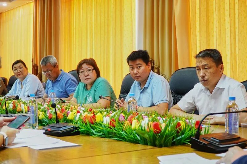 Учителя калмыкии. Сайт управления образования элисты. Бадм цецг детский сад в элисте. Сайт управления образования администрации города элисты. Валентина сагаевна элиста образование.