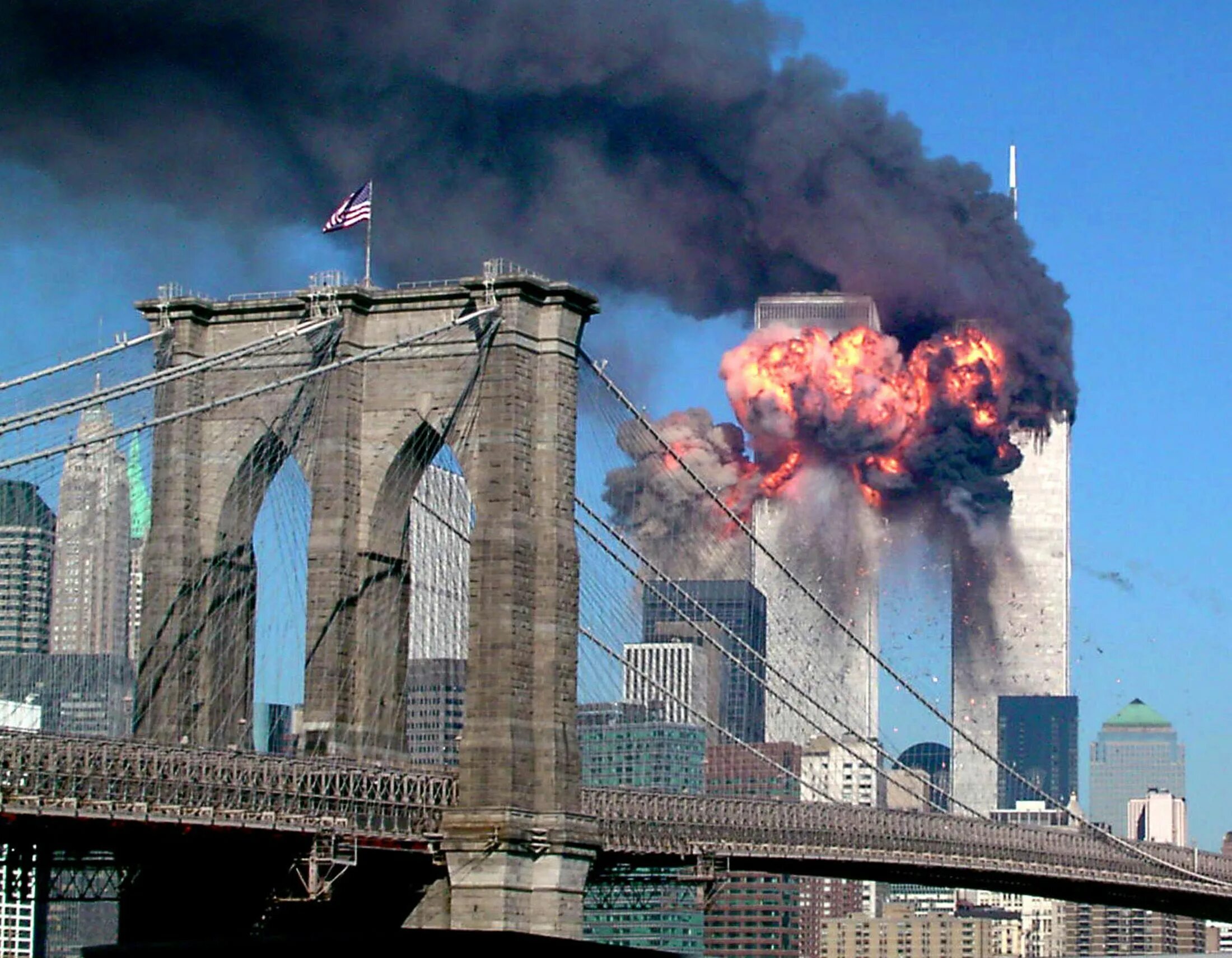 Теракт 11 сентября 2001 года башни Близнецы. США 11.09.2001 Нью-Йорк, башни-Близнецы.