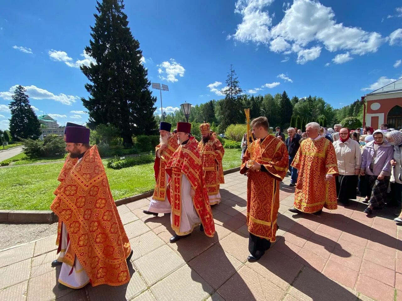 Никольская Церковь Зеленоград. Храм святителя Николая Мирликийского Зеленоград. Зеленоградское благочиние Зеленоград. Алабушский храм Зеленоград. Расписание никольского храма зеленоград