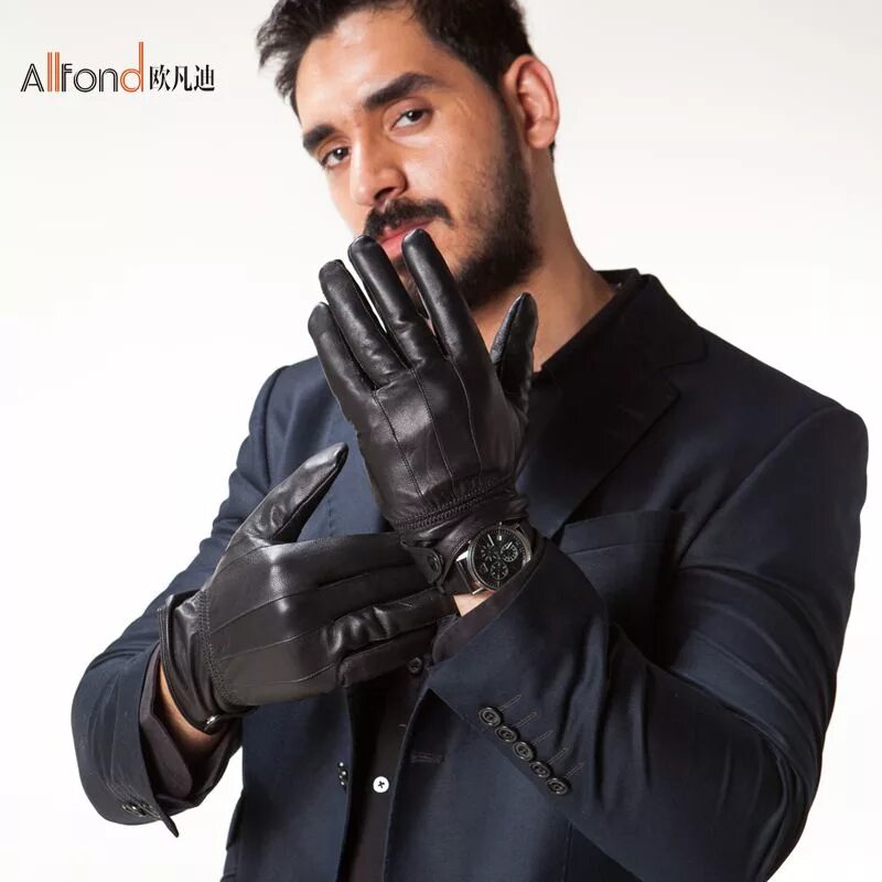 Перчатки кожаные Suro man. Мужчина в кожаных перчатках. Парни в кожаных перчатках. Брутальные перчатки для мужчин.