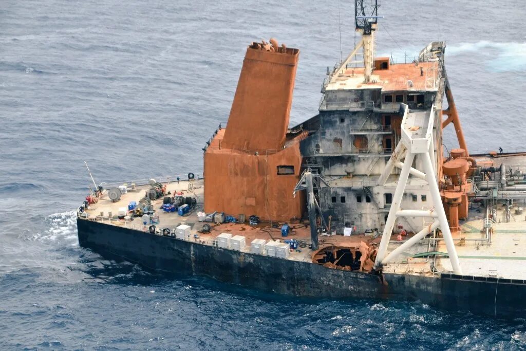 Samho dream судно. эсминец сша uss zumwalt (ddg 1000). управленцы судном. управленцы судном. управленцы судном.