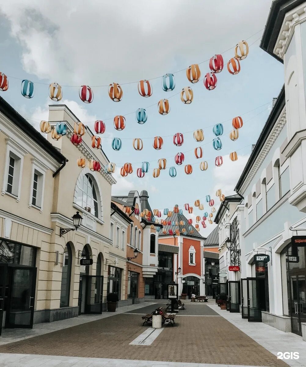 Outlet village котельники. Аутлет Вилладж Котельники. Аутлет белая дача Котельники. Виладж белая дача. Аутлет Вилладж белая дача.