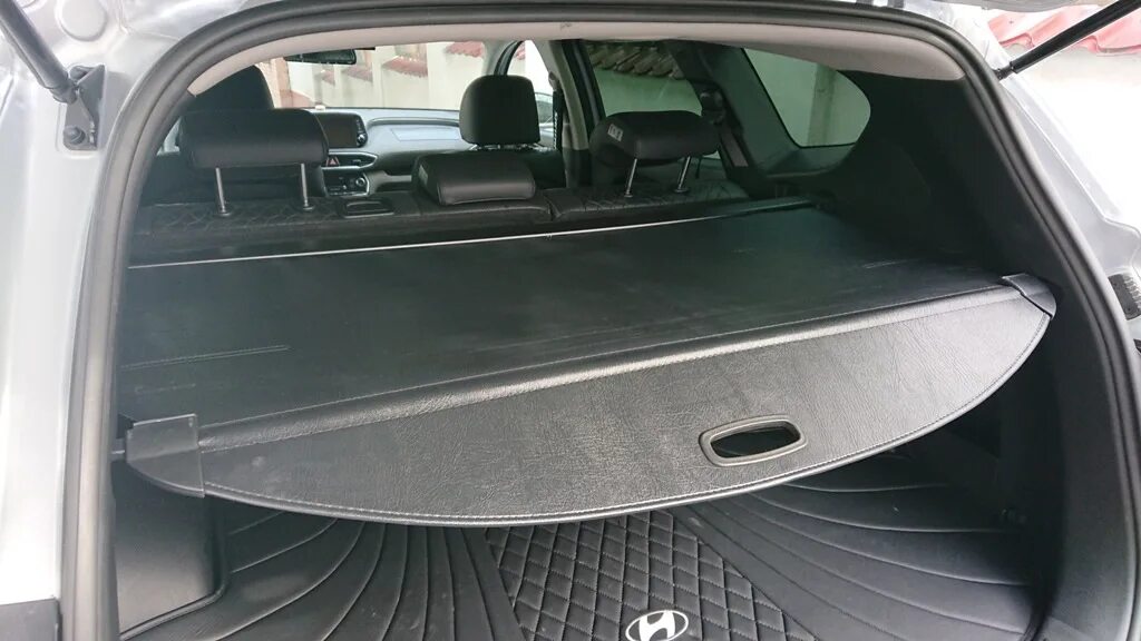 Шторка багажника hyundai santa fe 3. Багажник santa fe 2021. Hyundai santa fe 2018 багажник. Санта фе классик шторка багажника. Шторки на хендай 78.