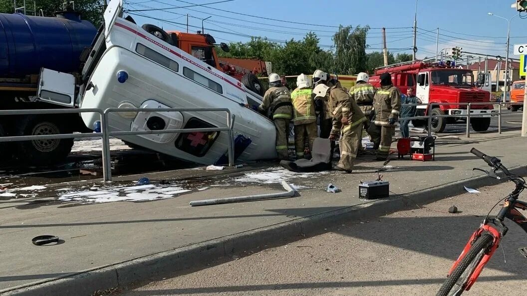 Помогите гибну. Авария в Отрадном Самарской области. ДТП Отрадный Самарская область.