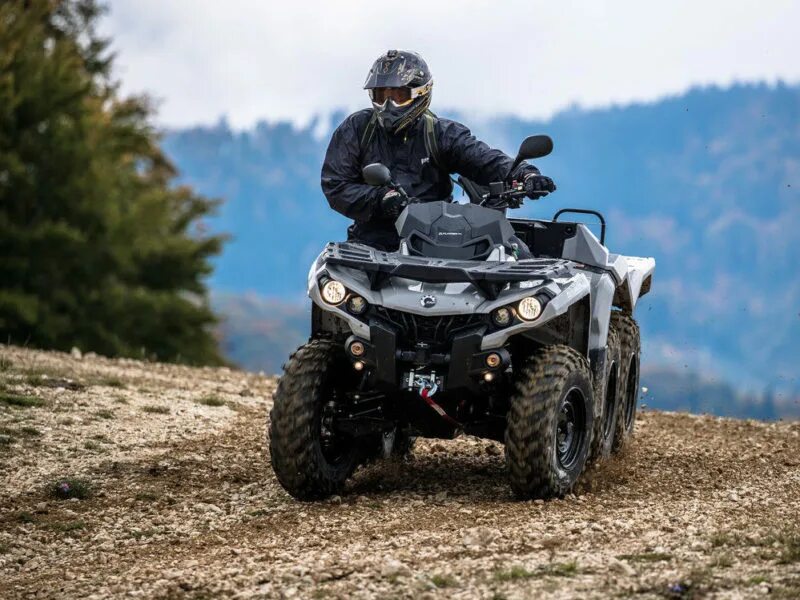 Can am bridges. Cf moto 650 квадроцикл. brp квадро 700. can-am outlander 6x6 1000 xt. brp квадроциклы 2025.