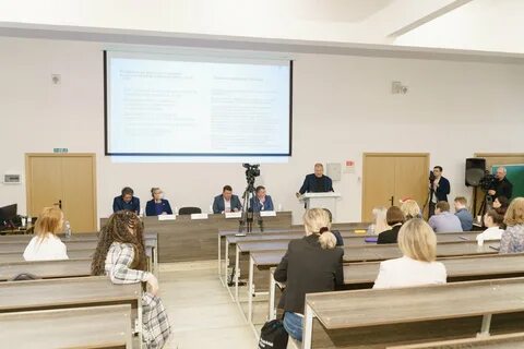 Гуманитарном курсе