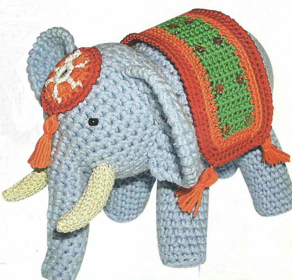 Вязаные игрушки слоники. Вязаный Слоненок. Вязание крючком Слоненок. Вязание слоника крючком. Связанный слоник
