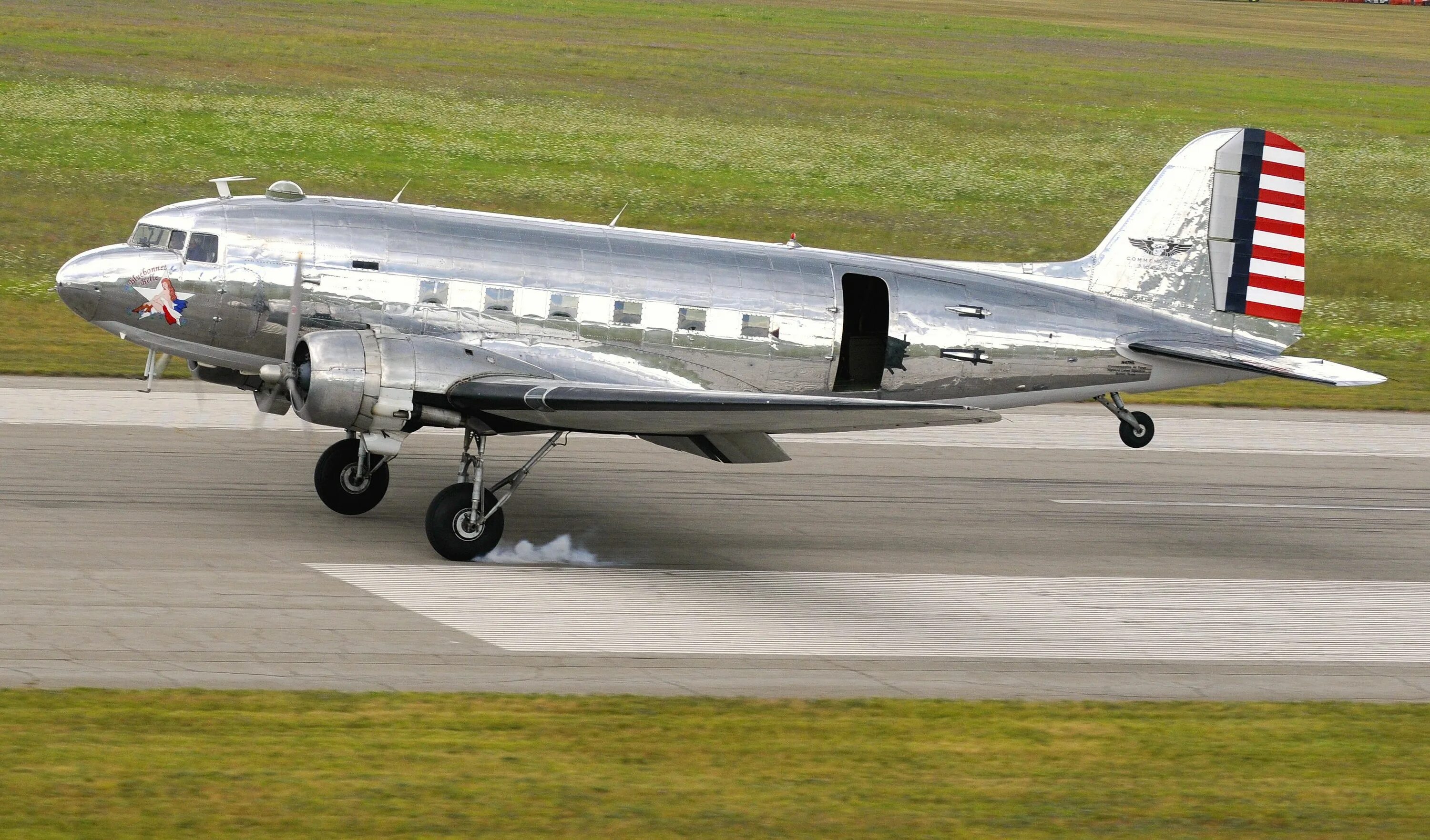Douglas DC-3/C-47 (Dakota) I received this photo from a fr. Flickr