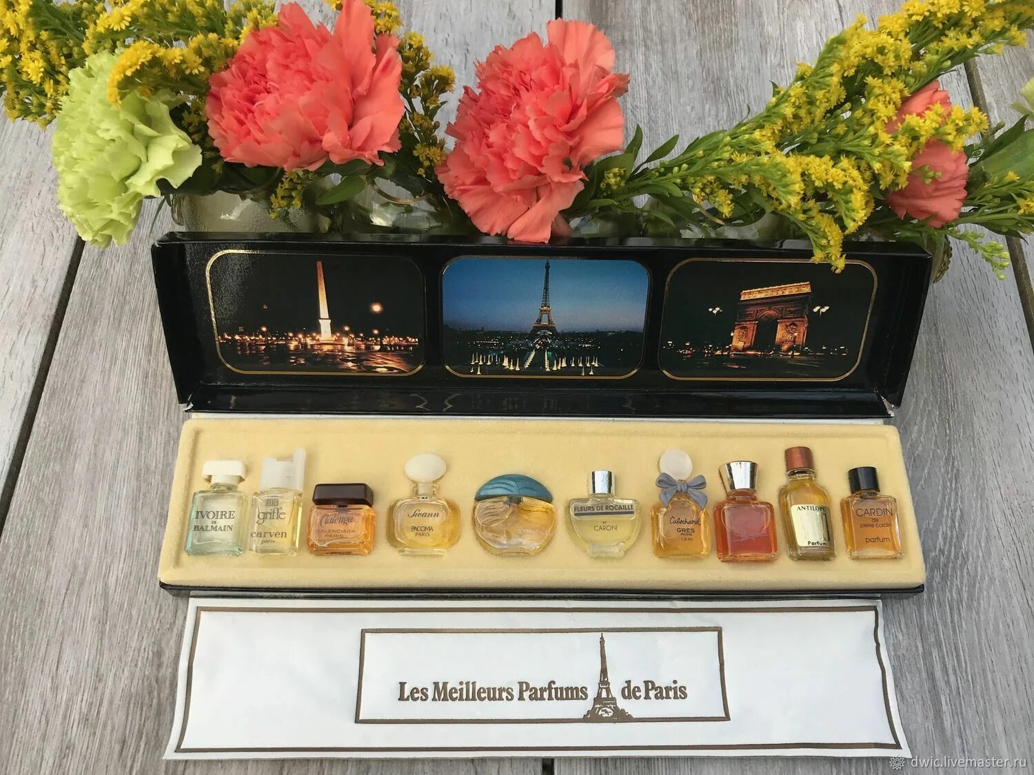 Набор духов les meilleurs Parfums de Paris. Миниатюры духов. Набор духов миниатюр. Парфюм де париж интернет магазин