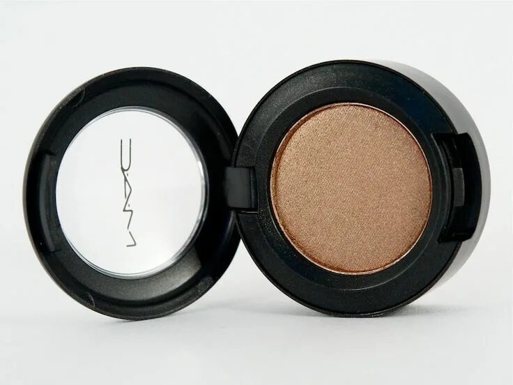 Mac eye. Mac woodwinked eyeshadow. mac woodwinked тени. тени мак нейкед ланч. тени фирмы мак хаки.