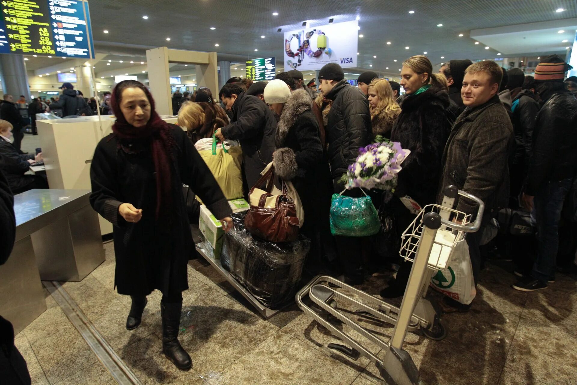 24 января 2011 домодедово. Теракт в аэропорту Домодедово 2011. Взрыв в аэропорту Домодедово 2011. Террористический акт в аэропорту Домодедово.