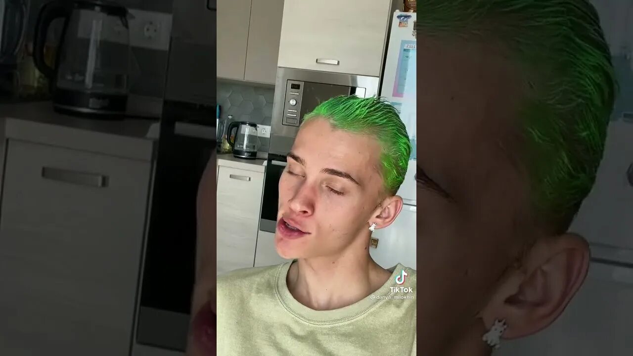 Даня милохин 2022. Звезда тик тока даня милохин. Даня милохин блондин 2021. Даня милохин цвет волос украины. Даня милохин даня милохин 2022.