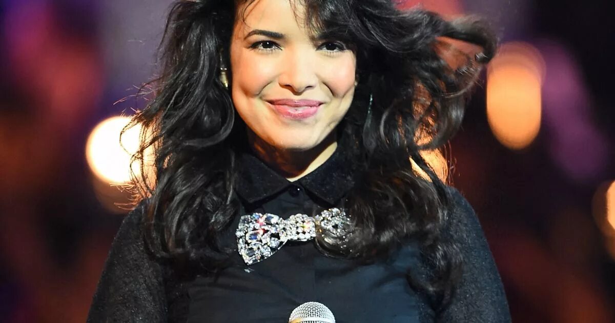 Индила ворлд. Indila певица. Indila 2022. Индила певица 2022. Indila сейчас 2022.