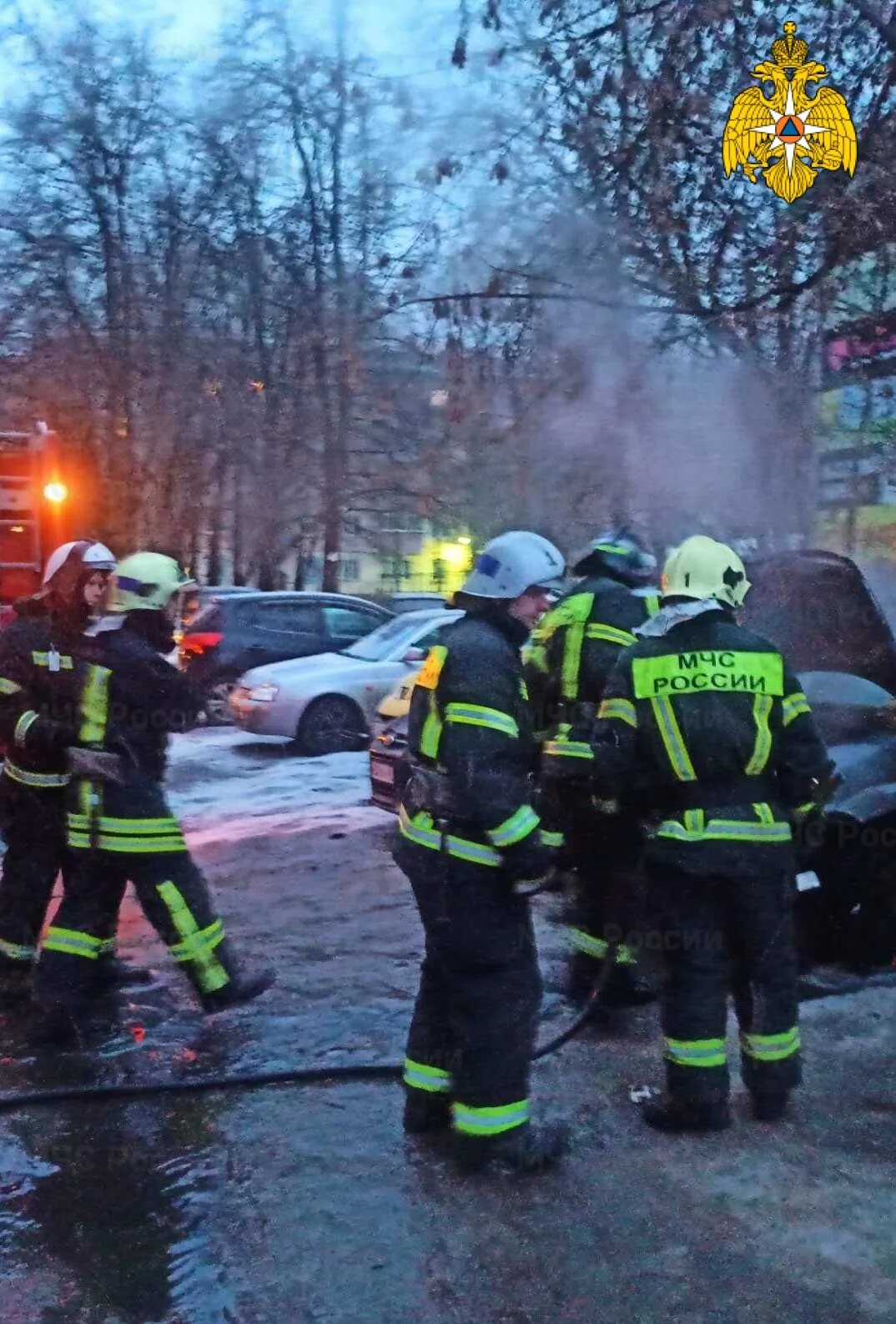 Что горит в калуге сейчас. Пожар в калуге на улице никитина. пожар. пожарные россии. пожарные калуги.