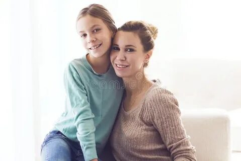 Дочка младше мамы в 4 раза