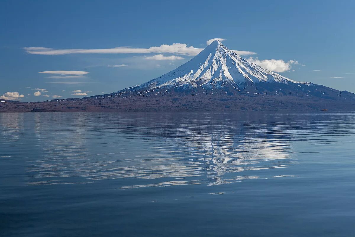 Камчатка. Кроноцкий заповедник Камчатский край. Кроноцкий заповедник Кроноцкое озеро. Полуостров Камчатка, Кроноцкая сопка. Кроноцкий заповедник вулканы.