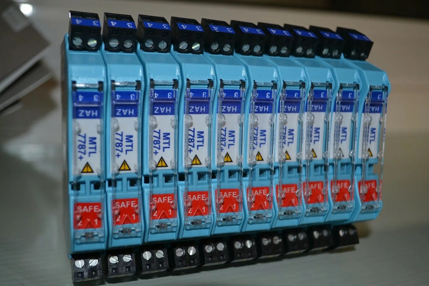 Eaton mtl4500. Dzen mtl1569. Барьер mtl4544. Бак berserker v 3 mtl rta. Vapefly alberich mtl rta black.