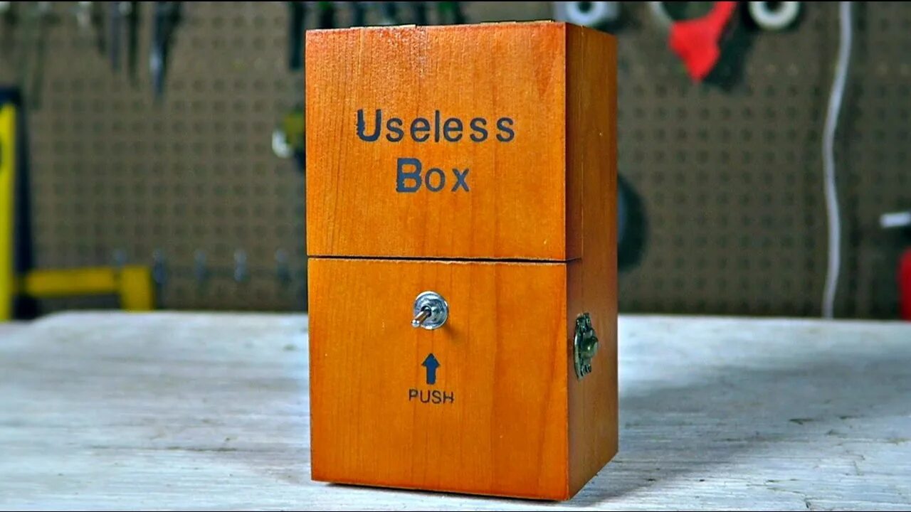 Useless. Useless Box. Коробка с бесполезной покупкой. Бесполезная машина.