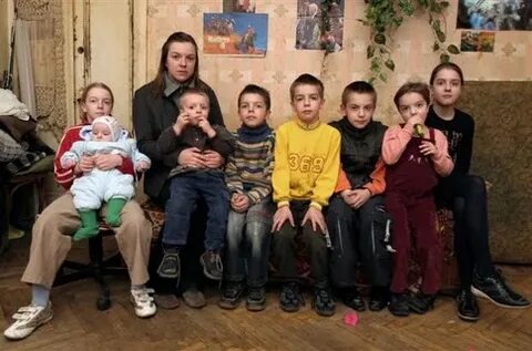Многодетная семья 50 детей