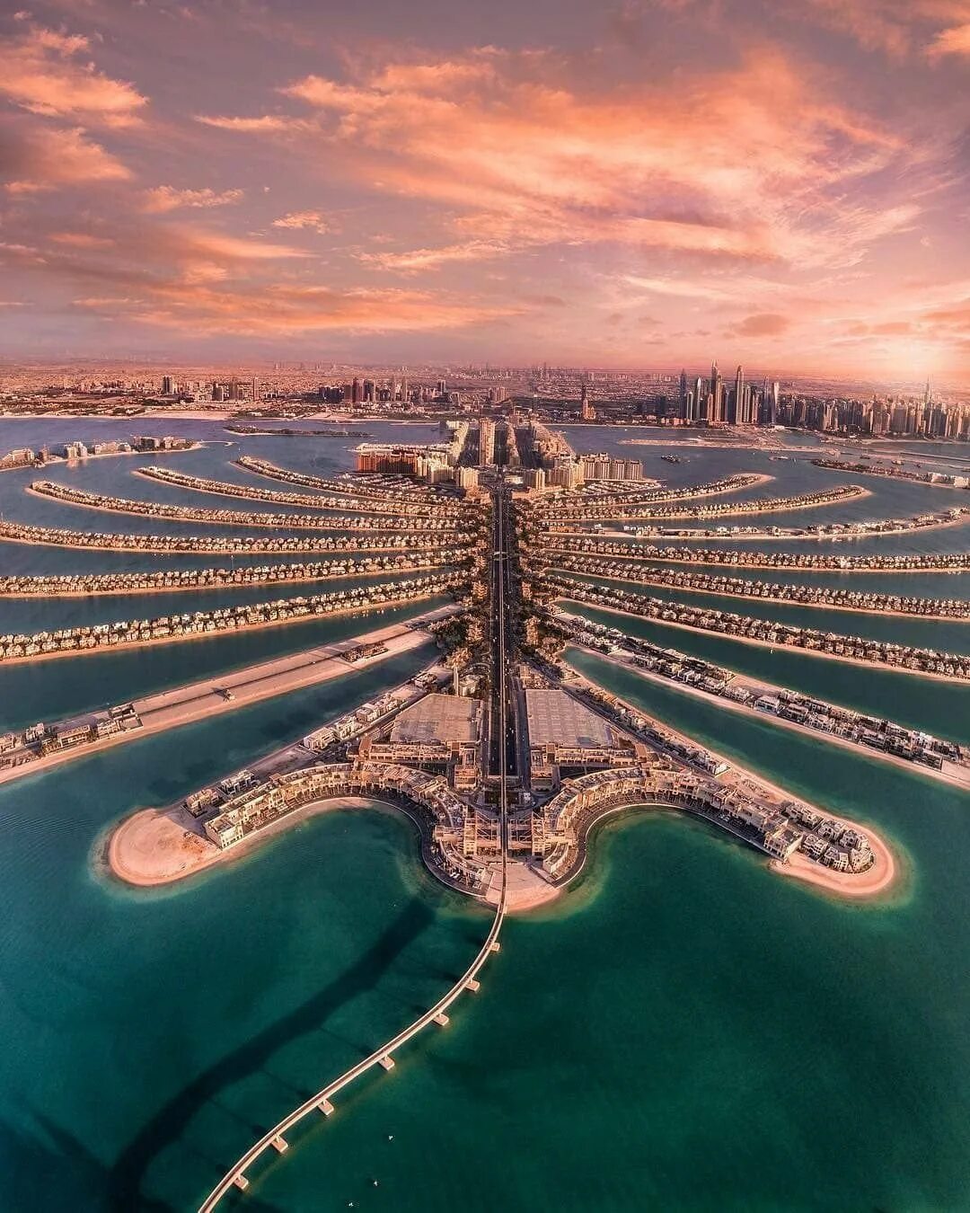 Дубай страна материк. Пальма Джумейра Дубай. Пальма Джумейра 2020. Дубай искусственный остров Пальма Джумейра. Пальма Джумейра 2022.