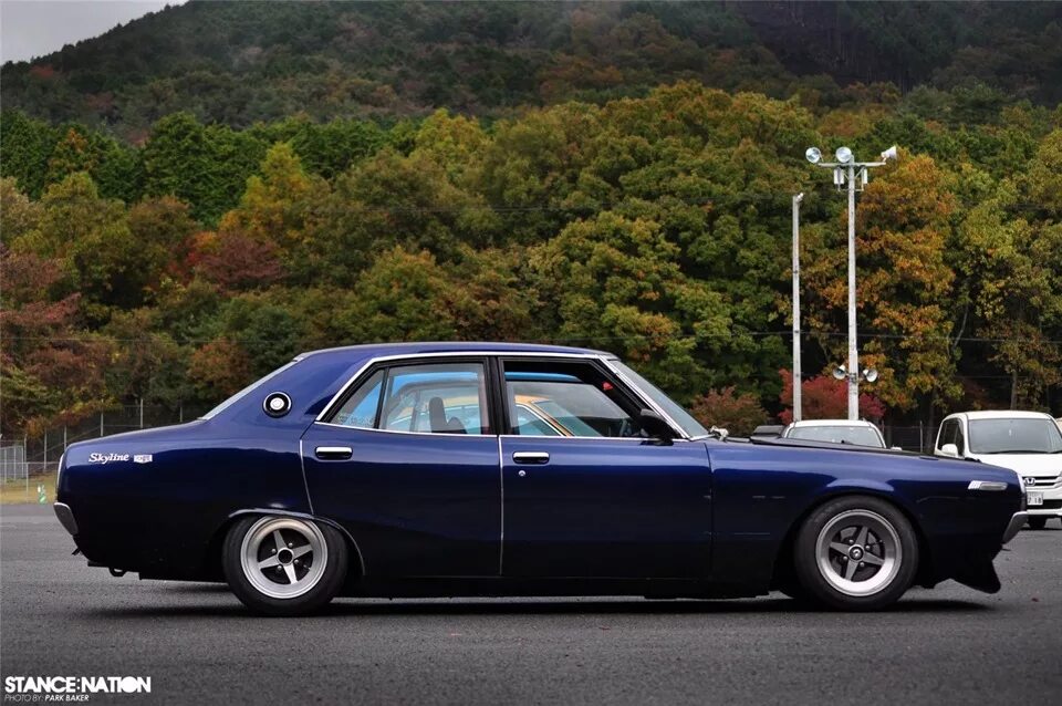 Картина на холсте 60x110 Альянс Лес "Автомобили nissan datsun" на подрамнике / и