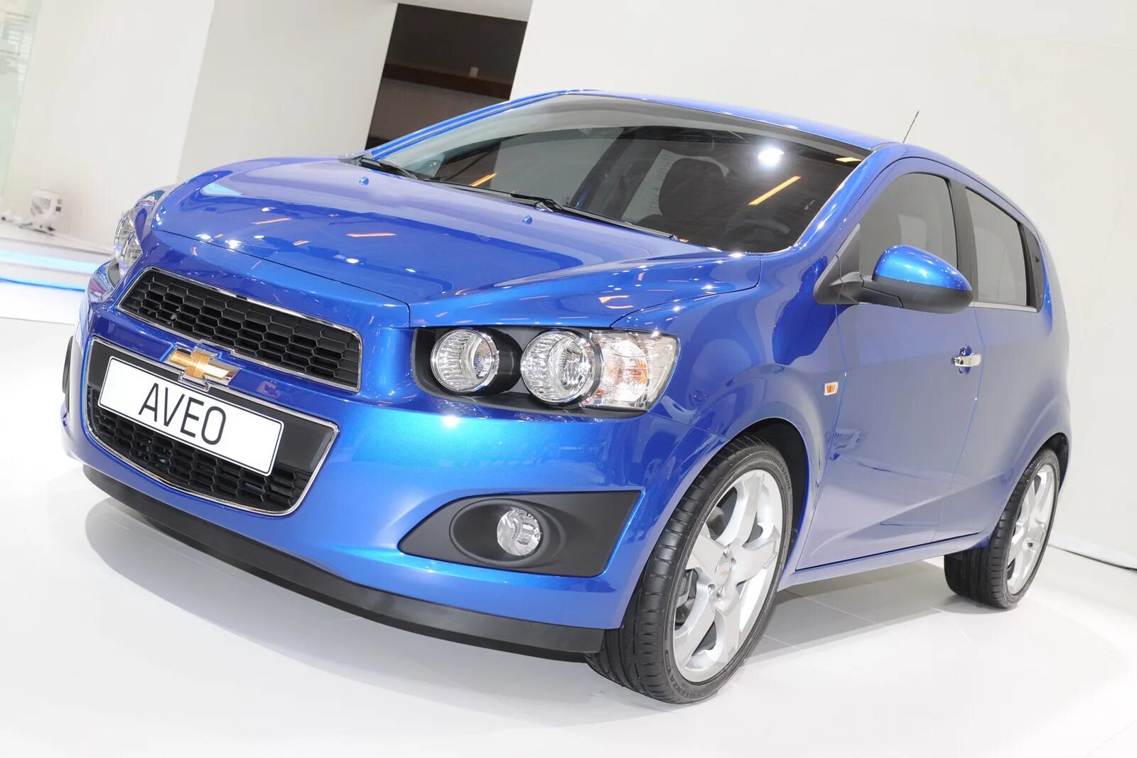 Шевроле авео купить новый. Шевроле Авео т350. Chevrolet Aveo 2014. Chevrolet Aveo 2013 1.2. Chevrolet Aveo 2015.