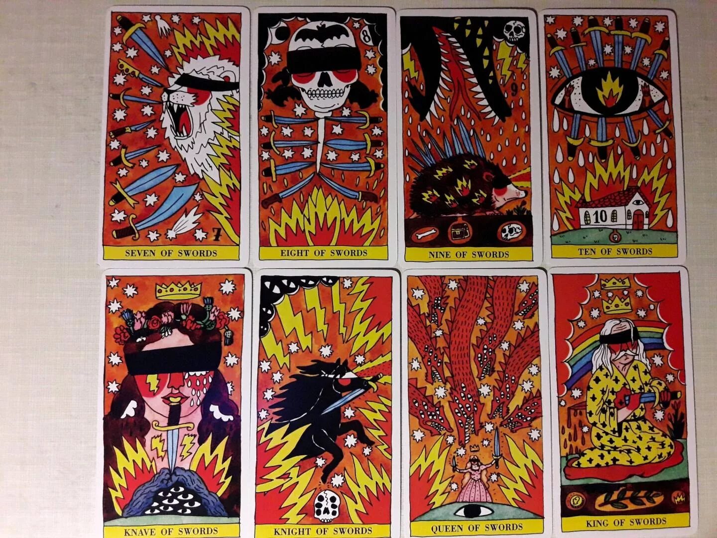 Ката пламени. Карты Таро del Fuego. Рикардо Каволо Таро. Карты Таро Fournier Spanish Tarot. Таро el Fuego.