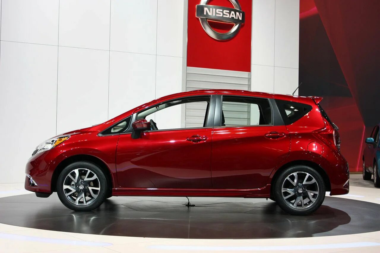 Ниссан нот нисмо. Nissan Note 2015. Nissan Note Nismo 2015. Nissan Nite 2015. Nissan Versa Note 2015.