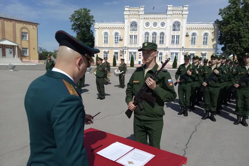 Телефон части богучар. Богучар военный городок. Город Богучар Военная часть. Богучар часть 91727. Воронежская область город Богучар воинская часть.