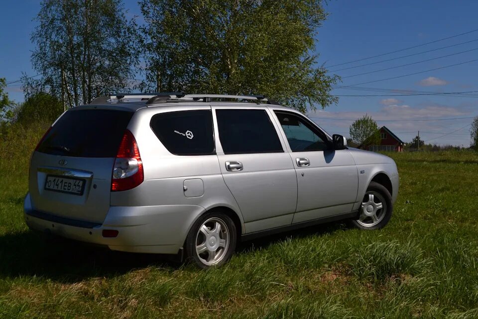Lada Приора универсал 1.6 бензиновый 2010 на DRIVE2