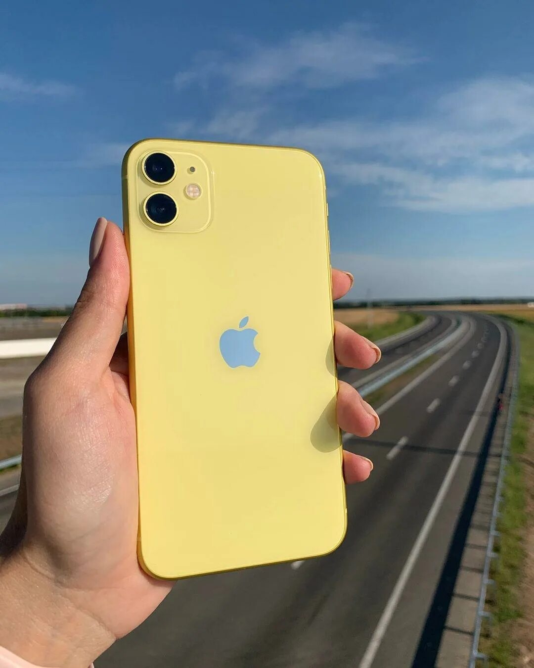 Iphone 11 Yellow. Айфон 11 64 ГБ. Айфон 11 жёлтый 64 ГБ. Apple iphone 11 64gb Yellow.