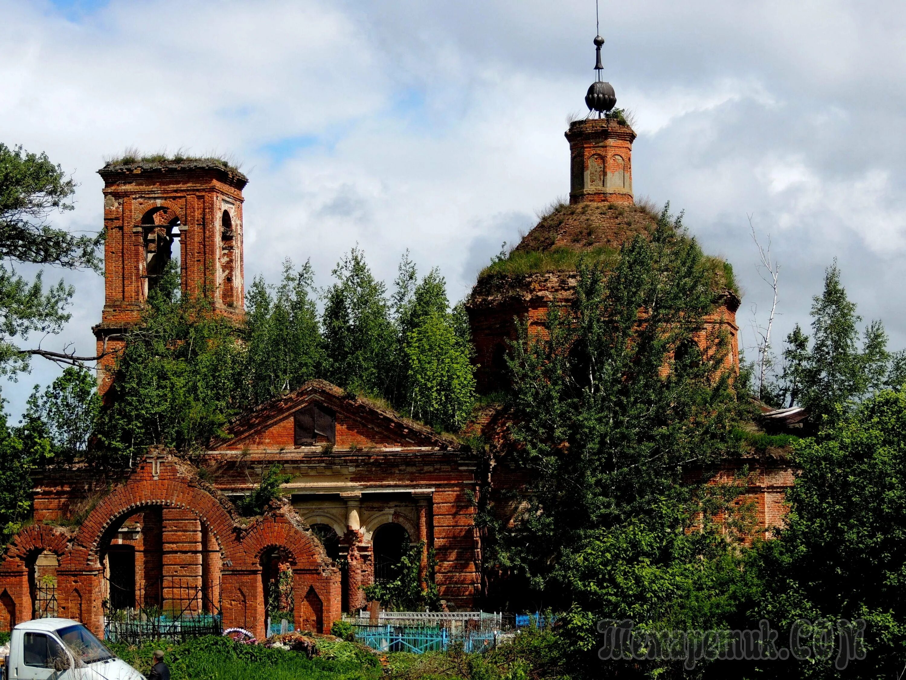 Городок крапивна. Крапивна тульская обл. Крапивна тульская обл. Крапивна храм николая чудотворца. Крапивна тульская обл.