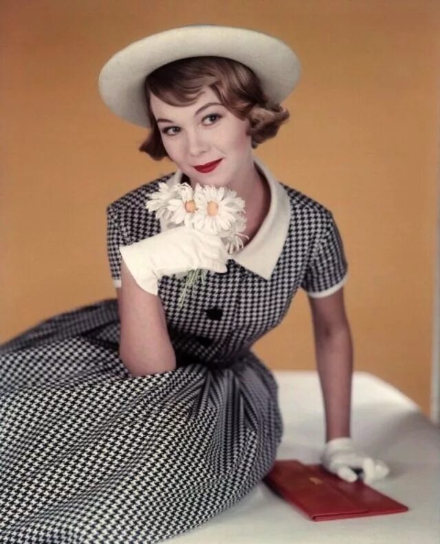 мода в америке в 50-е годы. женщины америки 50 годов. мода 50-х годов женщины америка. бетти бросмер. мода 1950 х америка.