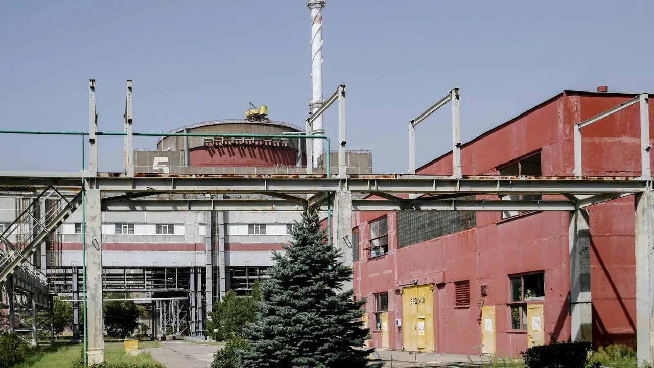 Запорожская аэс замдиректора. Росэнергоатом запорожская аэс. Запорожская аэс энергодар. Энергодар аэс. Энергоблок запорожской аэс.