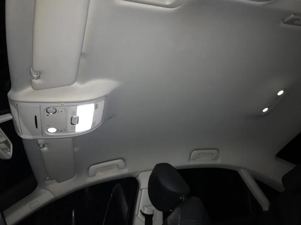 Как снять потолок ауди а4 б8 Провисшая обшивка потолка Audi A6 (C5), 1,8 л, 1998 года своими руками DRIVE2