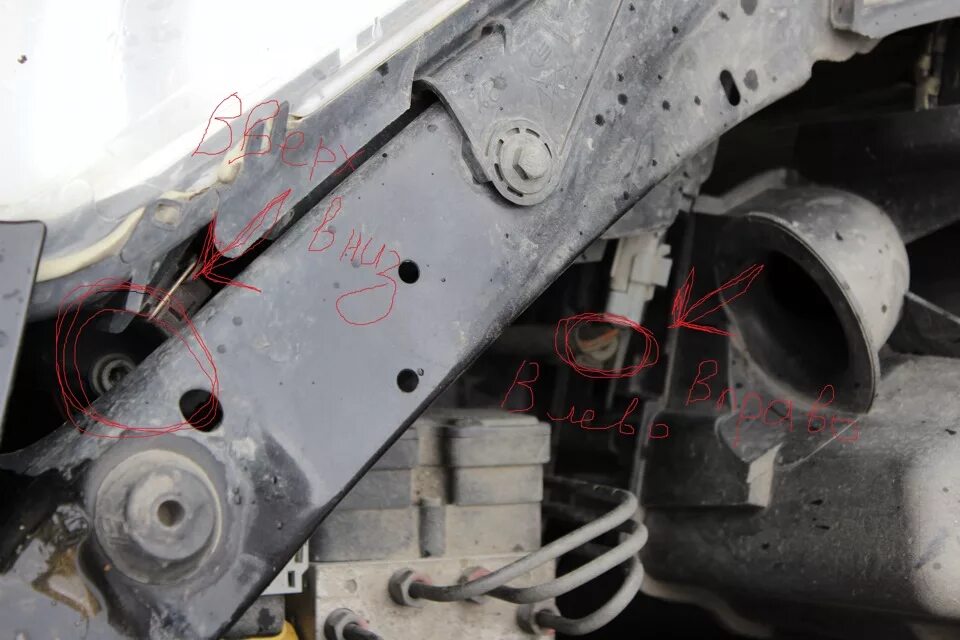 Винты регулировки фар пежо 308. Регулировка фар пежо. Регулировка фар пежо. Пежо 408 фара передняя. Регулировка фар peugeot 207.